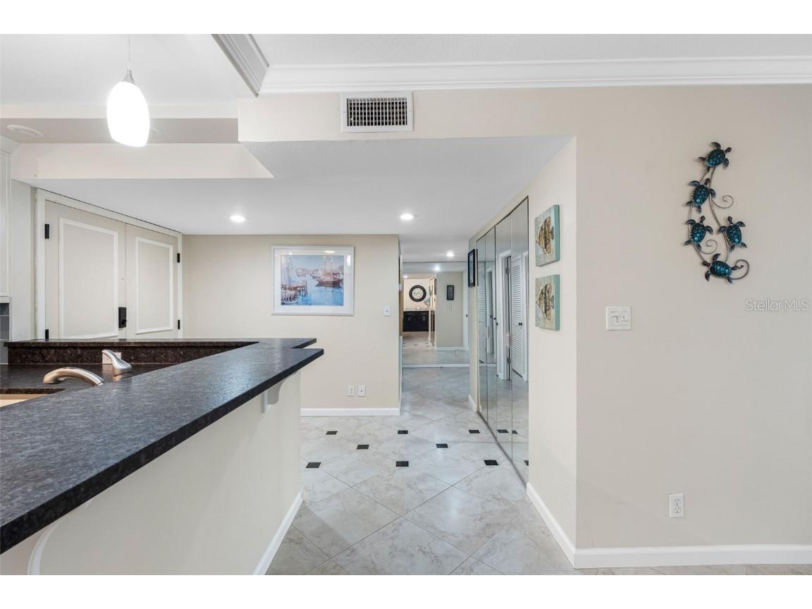 1400 Gulf Boulevard #701 Clearwater Beach FL 33767 TB8446882 image21