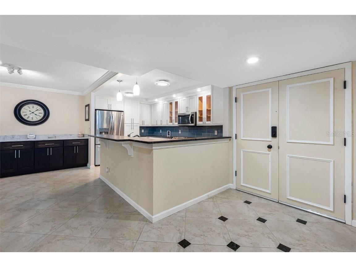 1400 Gulf Boulevard #701 Clearwater Beach FL 33767 TB8446882 image4