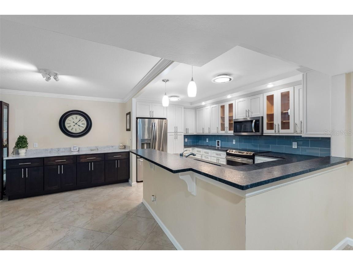 1400 Gulf Boulevard #701 Clearwater Beach FL 33767 TB8446882 image5