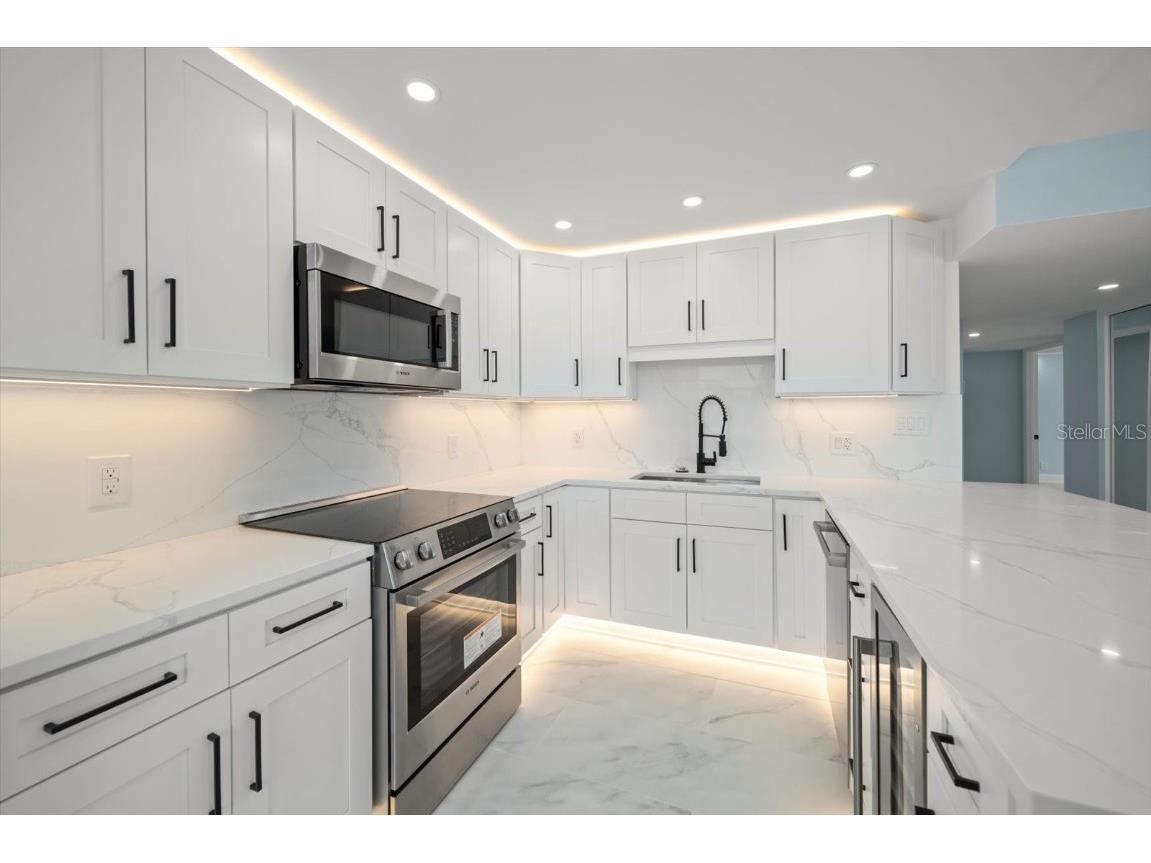 1400 Gulf Boulevard #804 Clearwater Beach FL 33767 TB8384130 image2