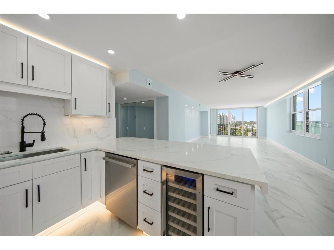 1400 Gulf Boulevard #804 Clearwater Beach FL 33767 TB8384130 image3