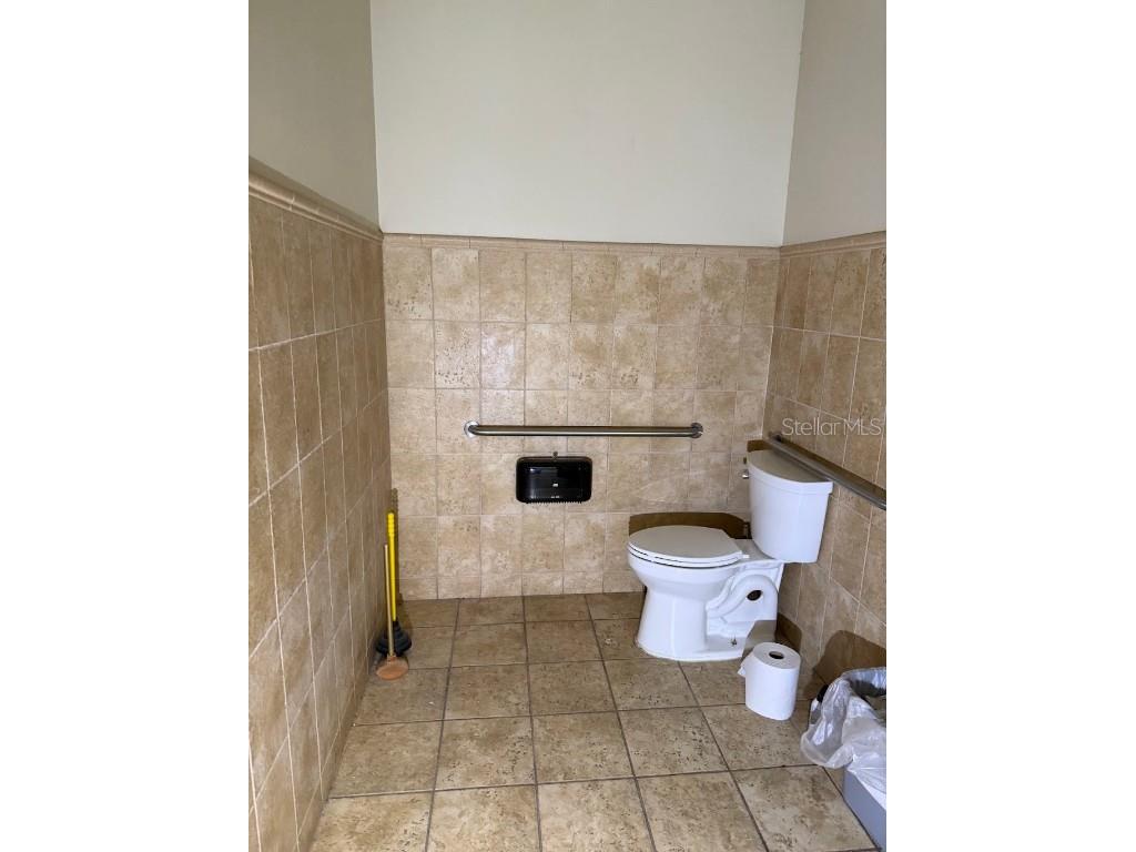 1400 S Us Hwy 441 Building 910 #912 Lady Lake FL 32159 OM707302 image13