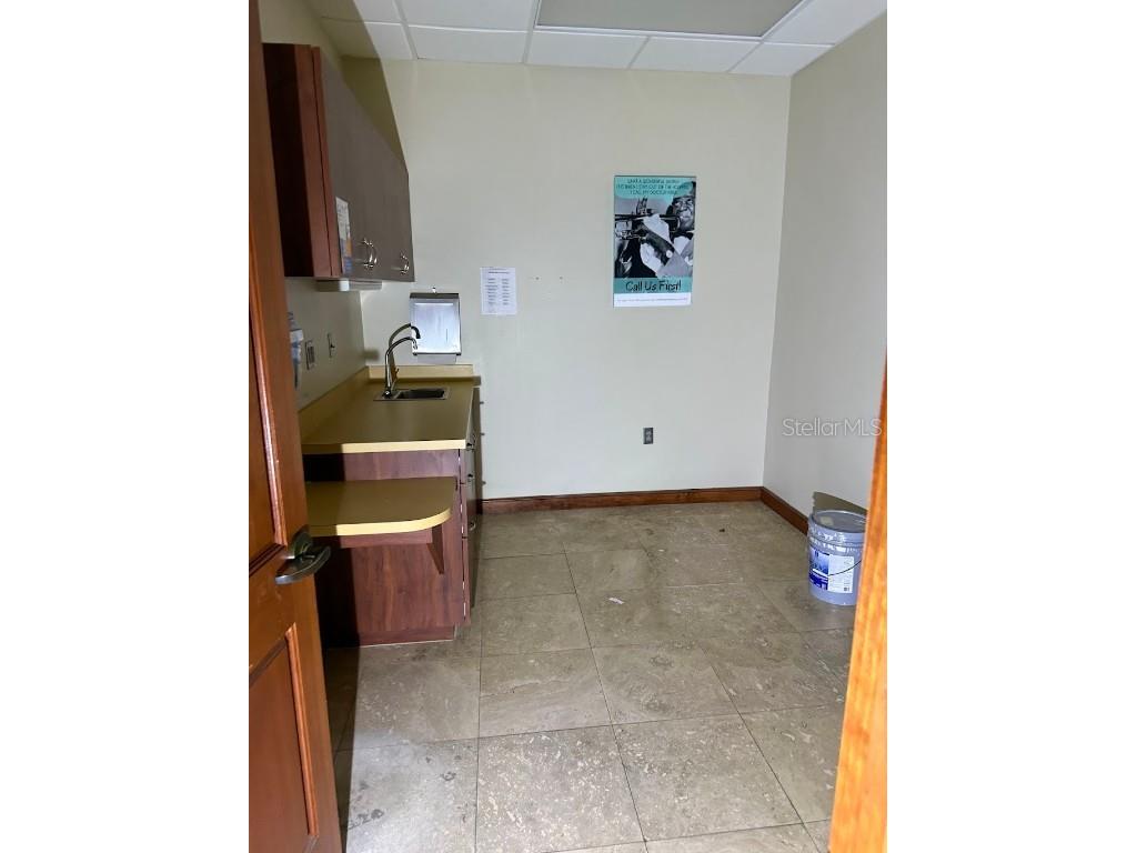 1400 S Us Hwy 441 Building 910 #912 Lady Lake FL 32159 OM707302 image8