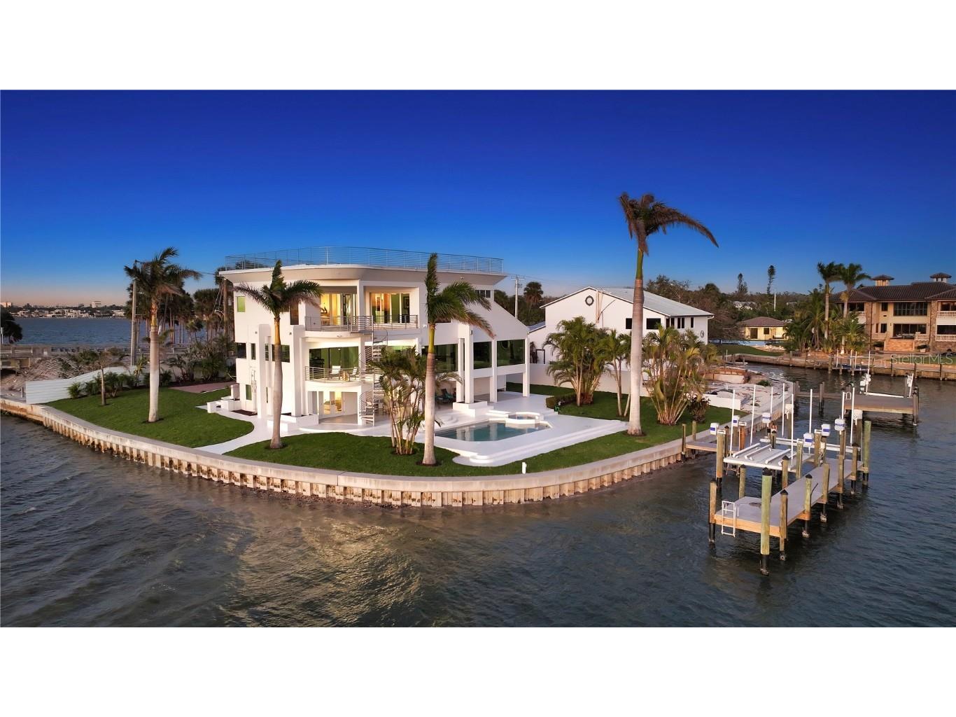 1400 Siesta Drive Sarasota FL 34239 A4641956 image1