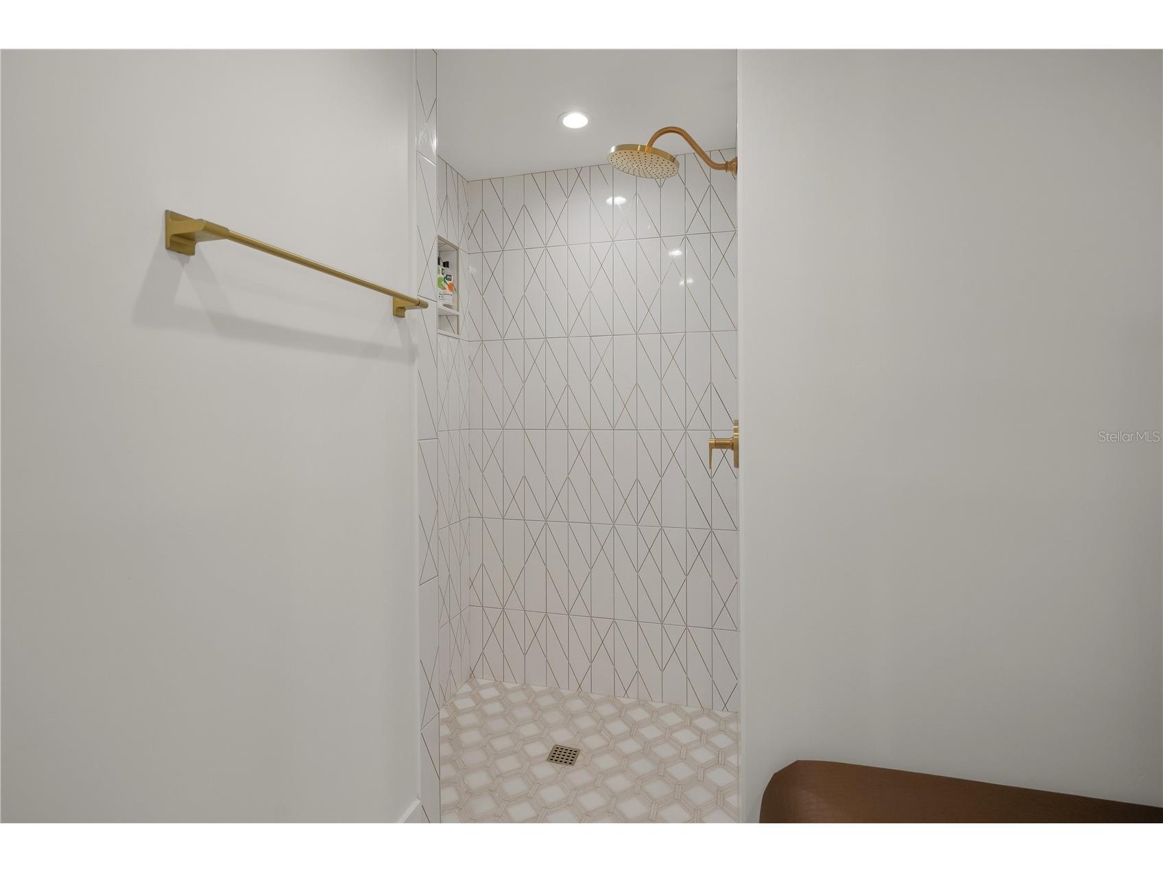 1400 Siesta Drive Sarasota FL 34239 A4678496 image41