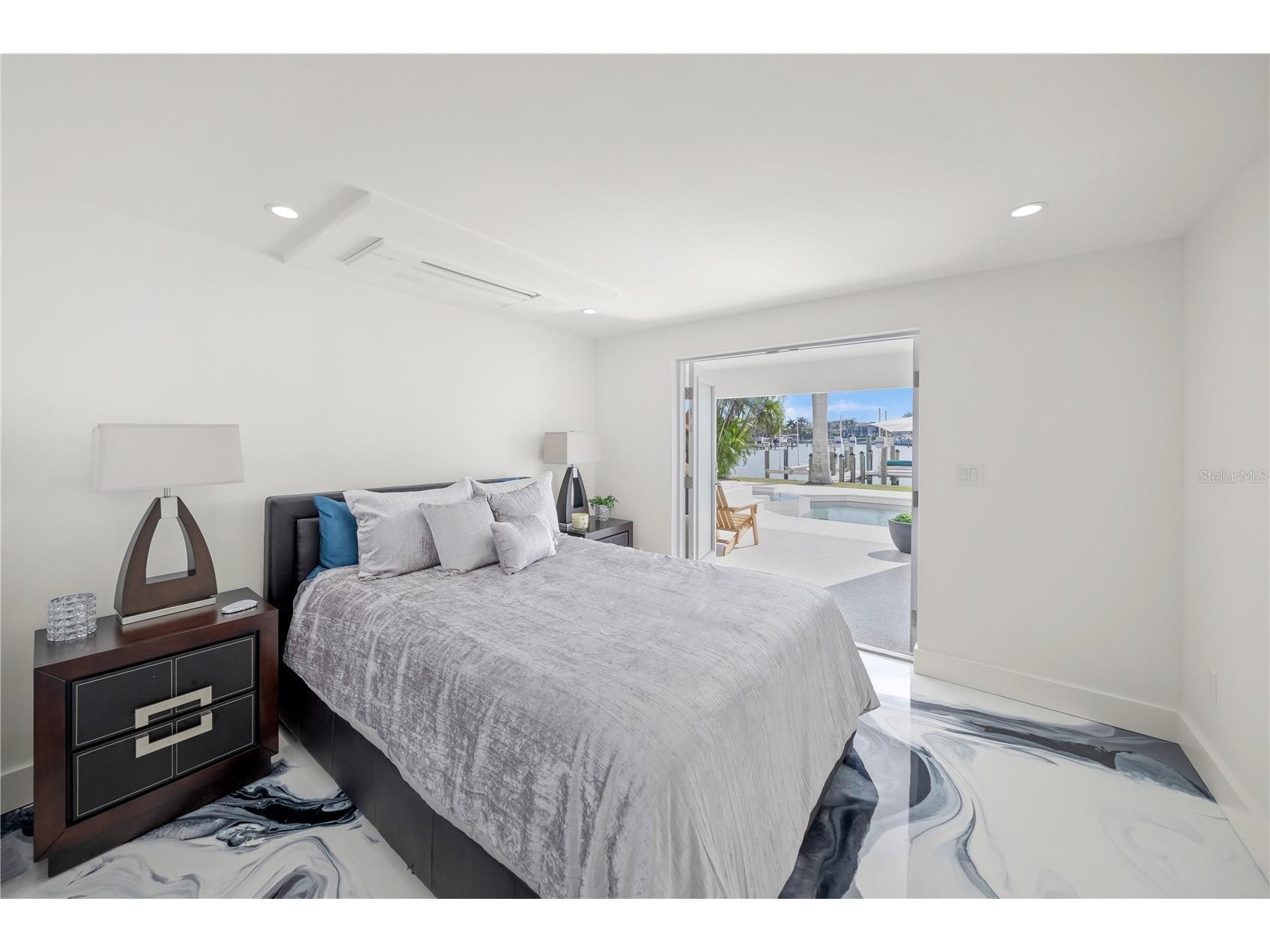 1400 Siesta Drive Sarasota FL 34239 A4678496 image42