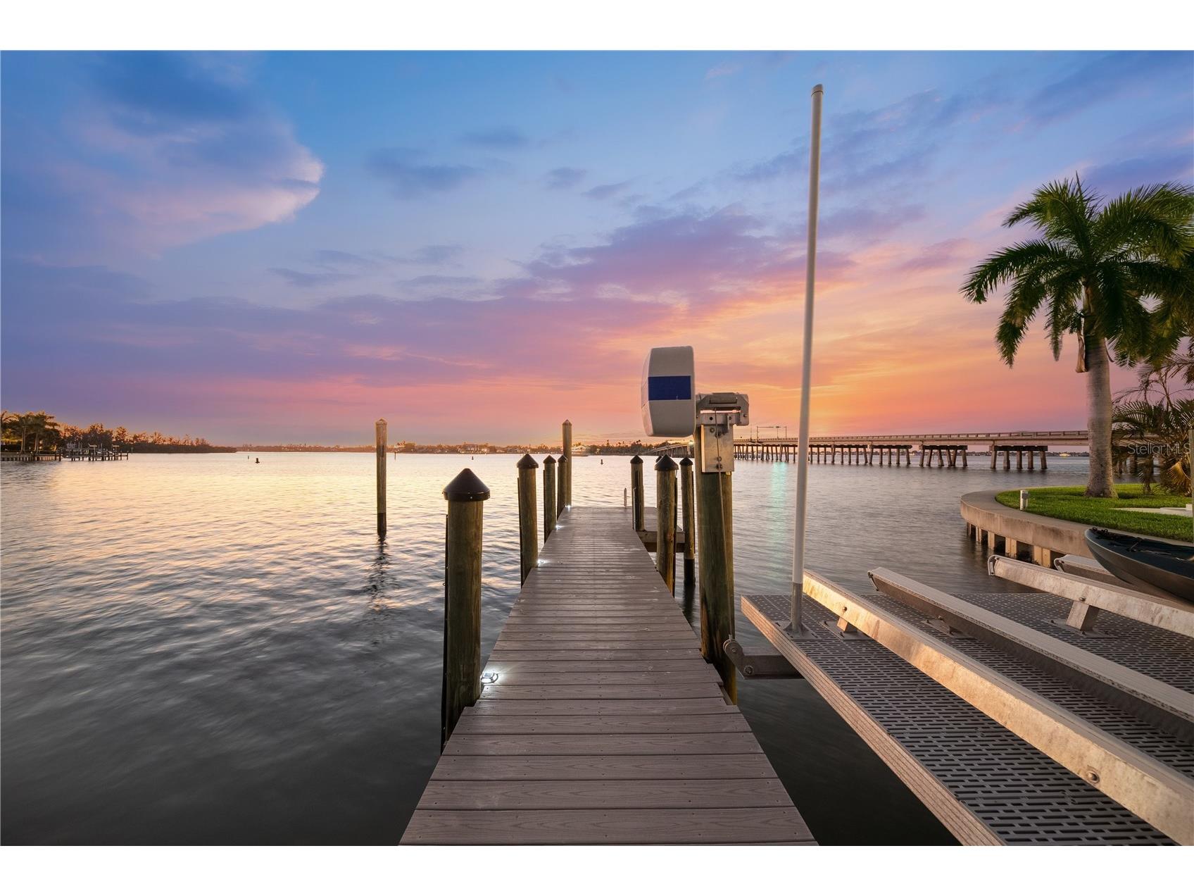 1400 Siesta Drive Sarasota FL 34239 A4678496 image51