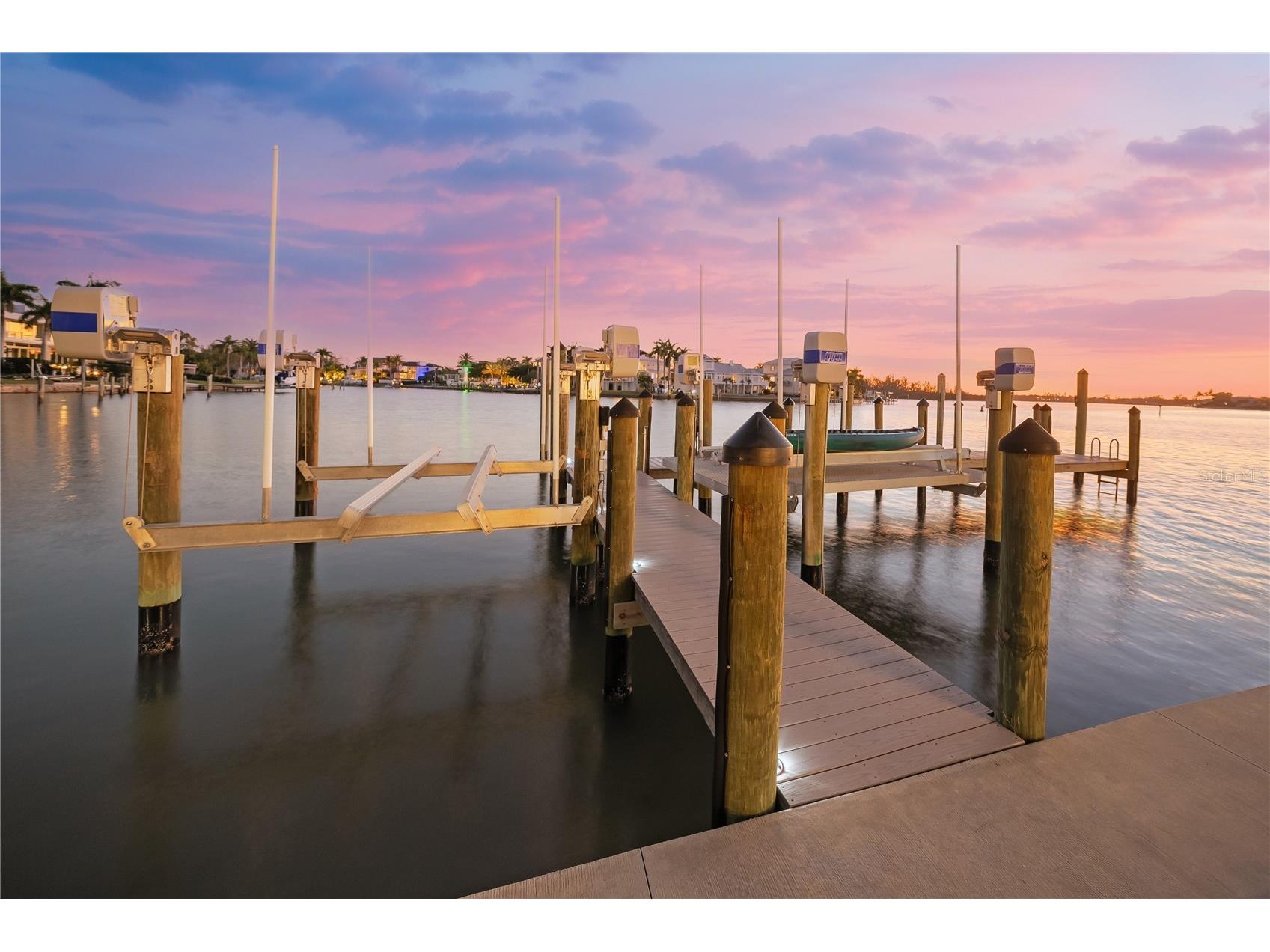 1400 Siesta Drive Sarasota FL 34239 A4678496 image55