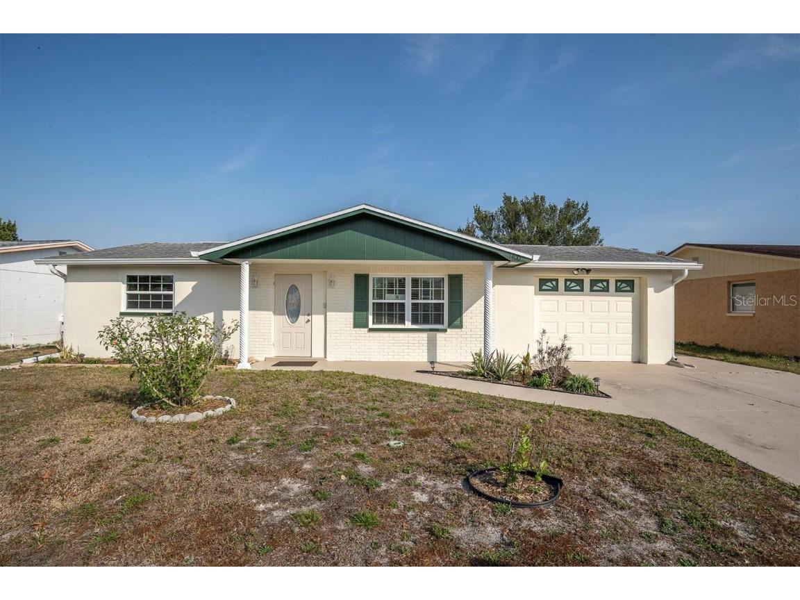 1400 Solar Drive Holiday FL 34691 TB8342519 image1