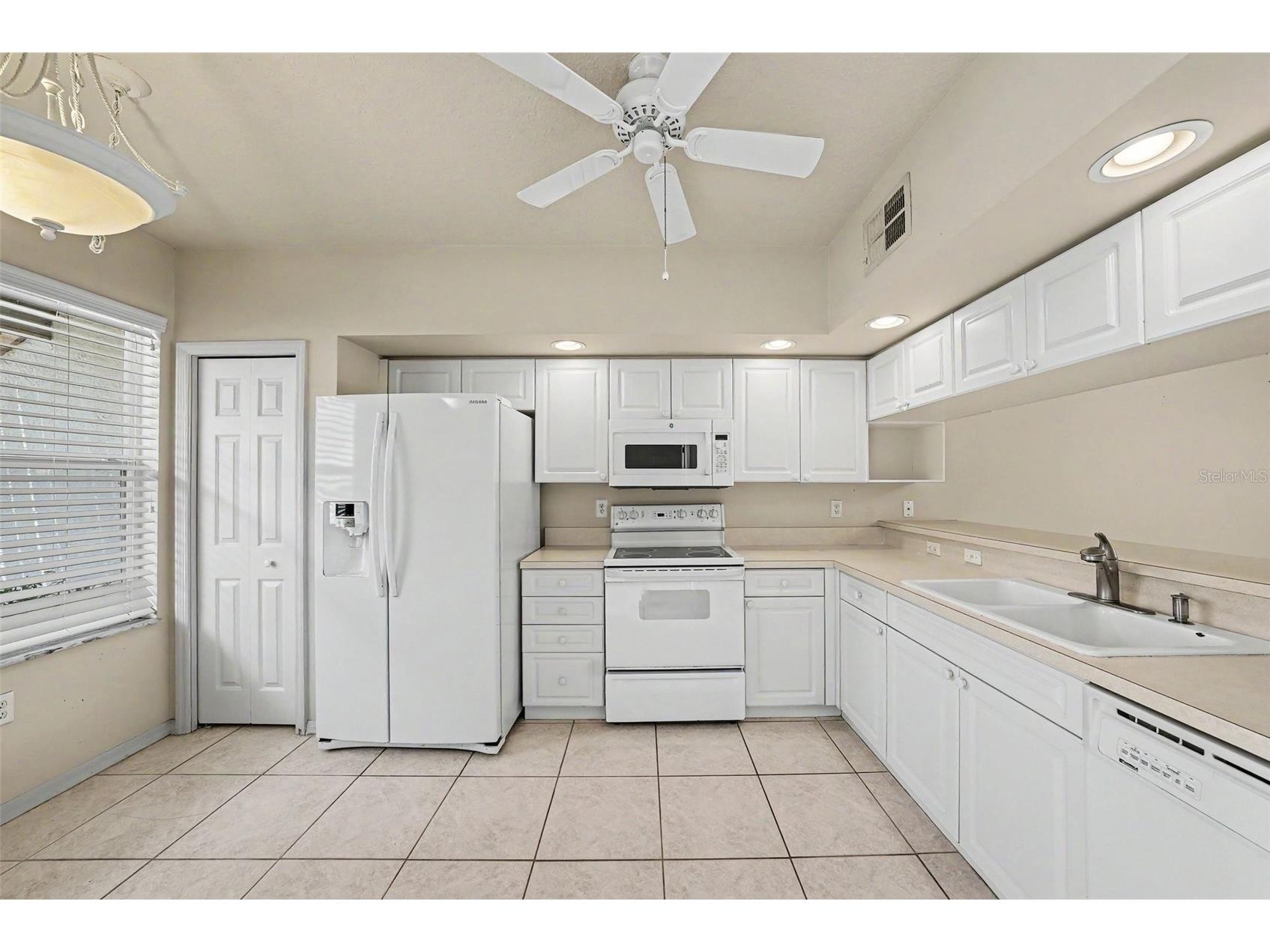 1400 Water View Drive W #102 Largo FL 33771 TB8517883 image14