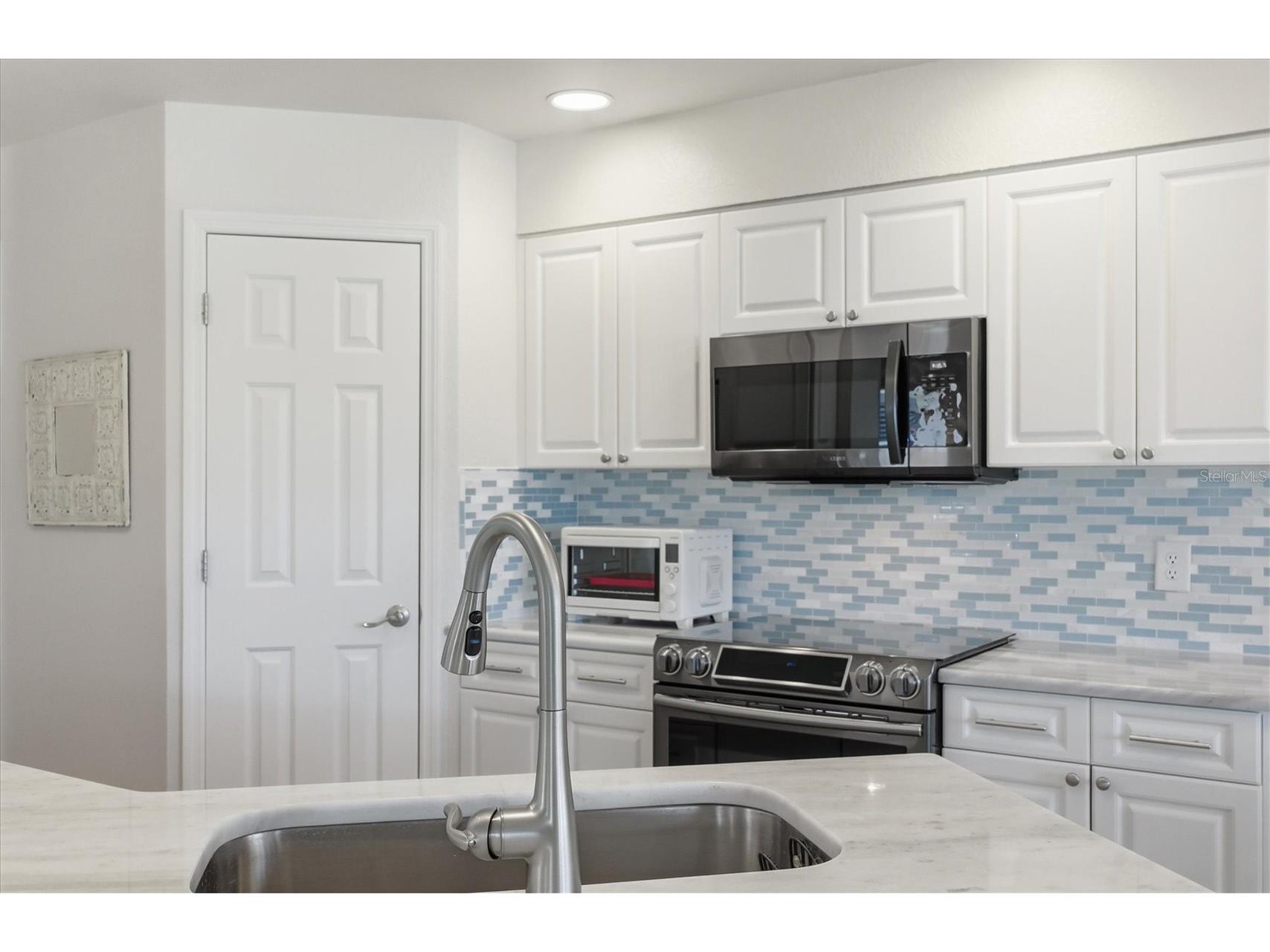 14000 Willow Glen Court #208 Port Charlotte FL 33953 D6145979 image12