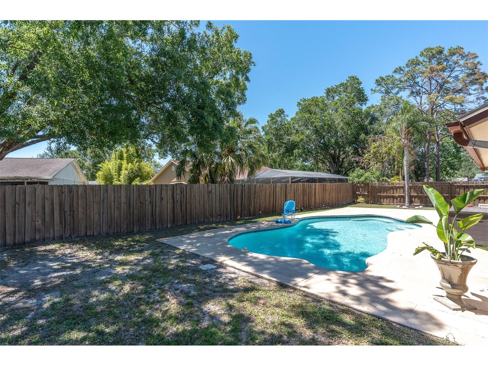 14006 Cascade Lane Tampa FL 33618 TB8504527 image18