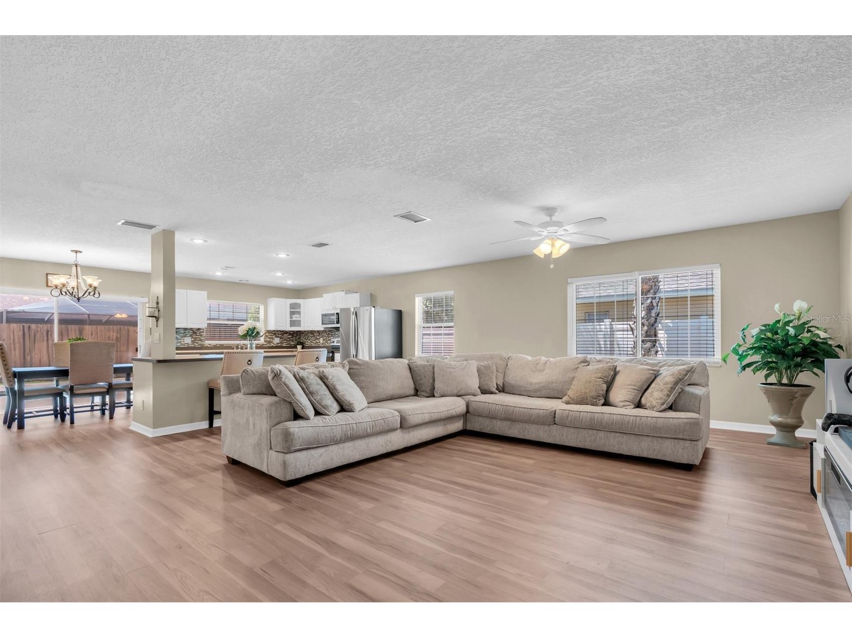 14006 Cascade Lane Tampa FL 33618 TB8504527 image3