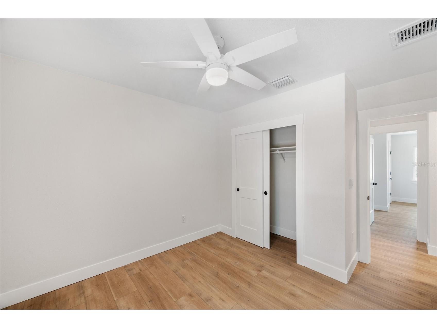 1401 49th Street N Saint Petersburg FL 33710 TB8515272 image17