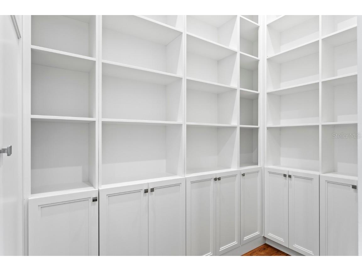 1401 Brightwaters Boulevard NE Saint Petersburg FL 33704 - TAMPA BAY TB8356659 image19