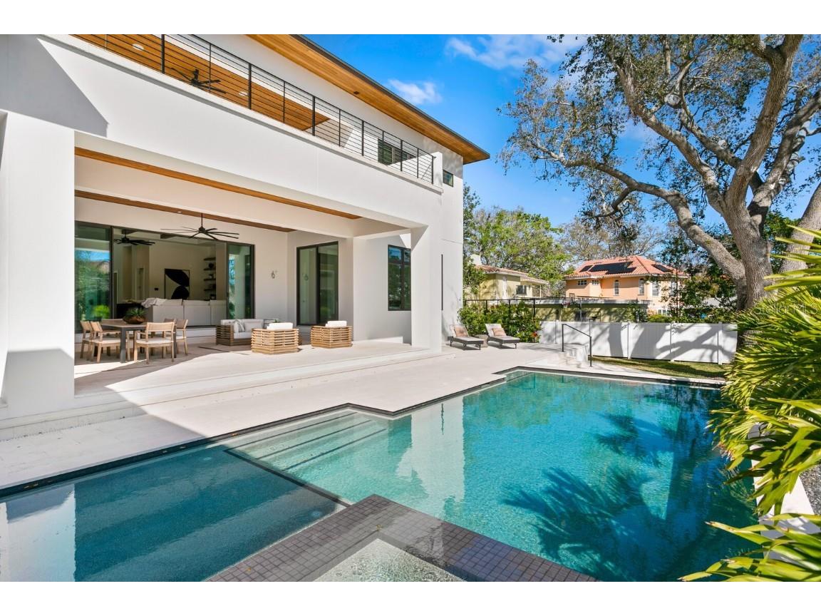 1401 Brightwaters Boulevard NE Saint Petersburg FL 33704 - TAMPA BAY TB8356659 image3