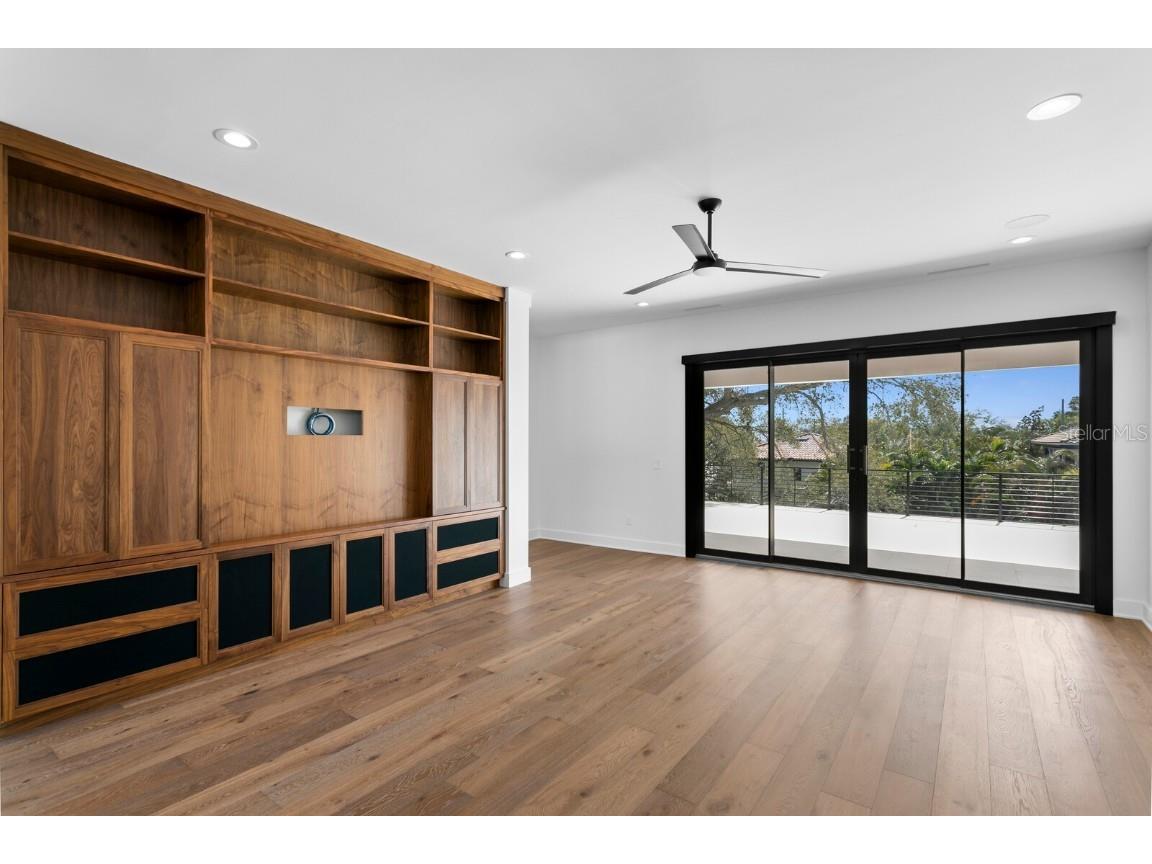 1401 Brightwaters Boulevard NE Saint Petersburg FL 33704 - TAMPA BAY TB8356659 image41