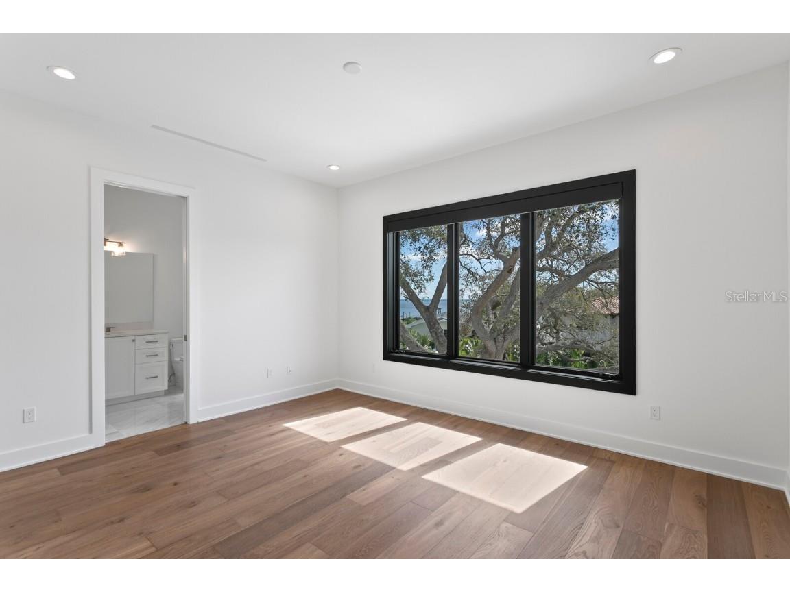 1401 Brightwaters Boulevard NE Saint Petersburg FL 33704 - TAMPA BAY TB8356659 image46