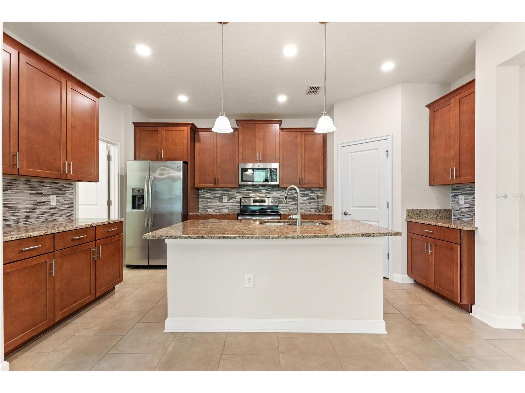 1401 Clubman Drive Davenport FL 33896 O6412299 image8