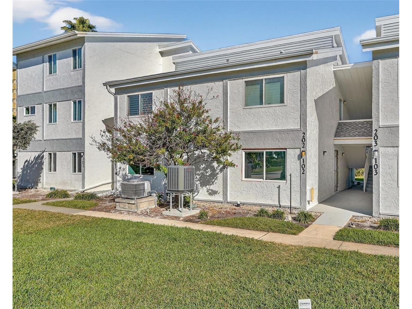 1401 Gulf Boulevard #102 Clearwater FL 33767 TB8459760 image1