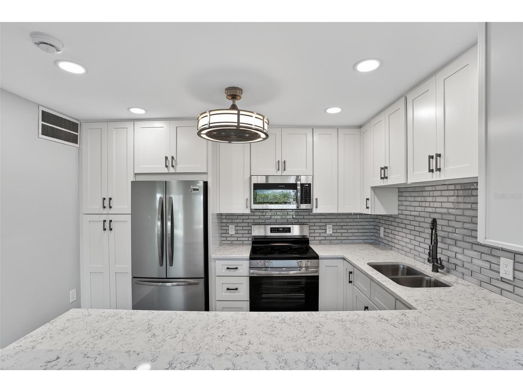 1401 Gulf Boulevard #102 Clearwater FL 33767 TB8459760 image11