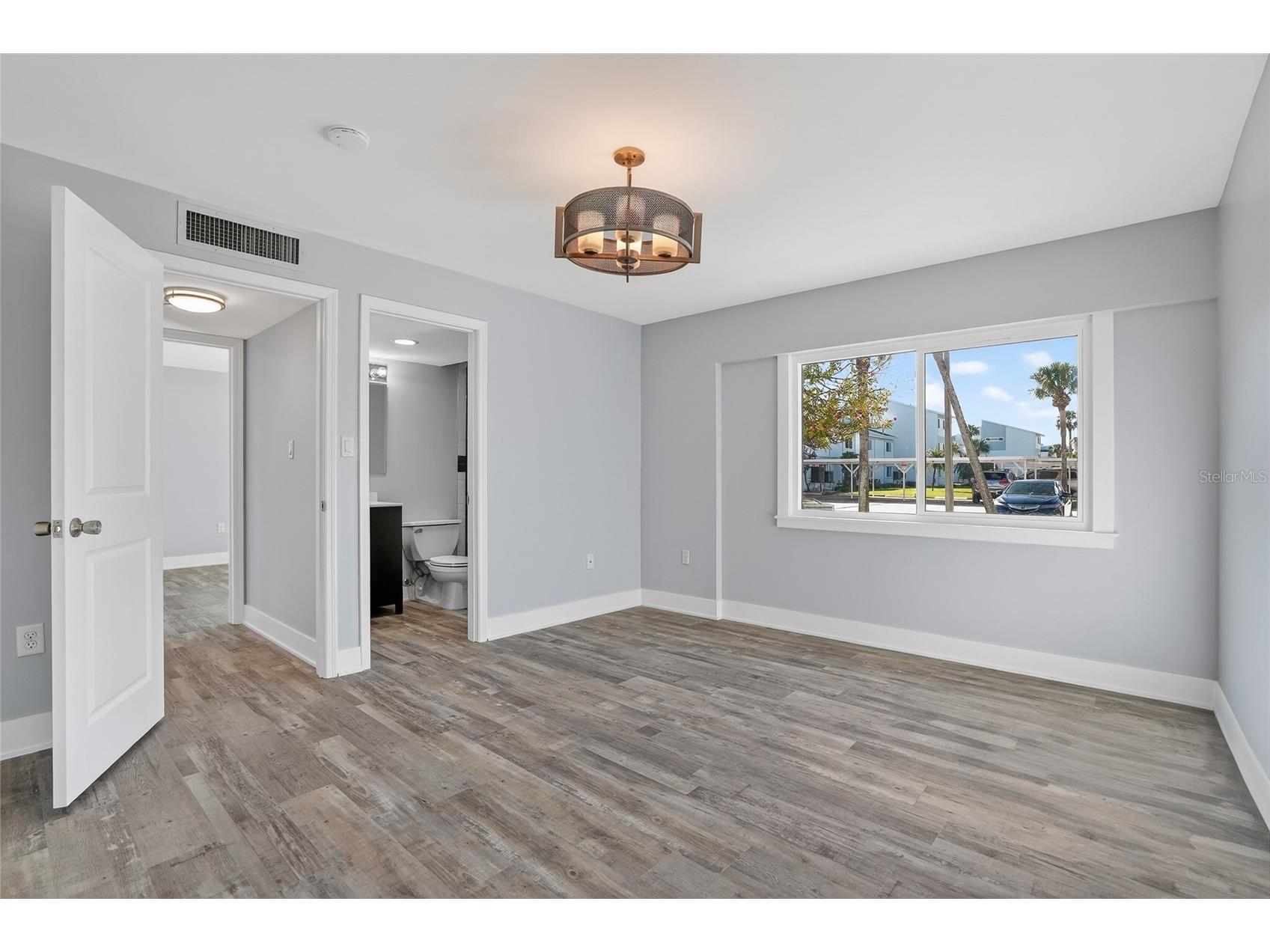 1401 Gulf Boulevard #102 Clearwater FL 33767 TB8459760 image18