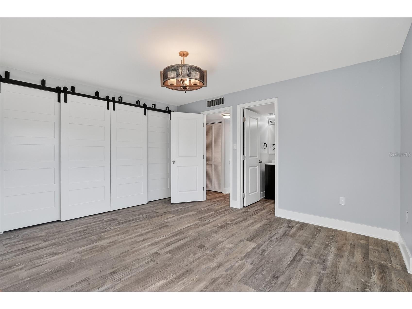 1401 Gulf Boulevard #102 Clearwater FL 33767 TB8459760 image19