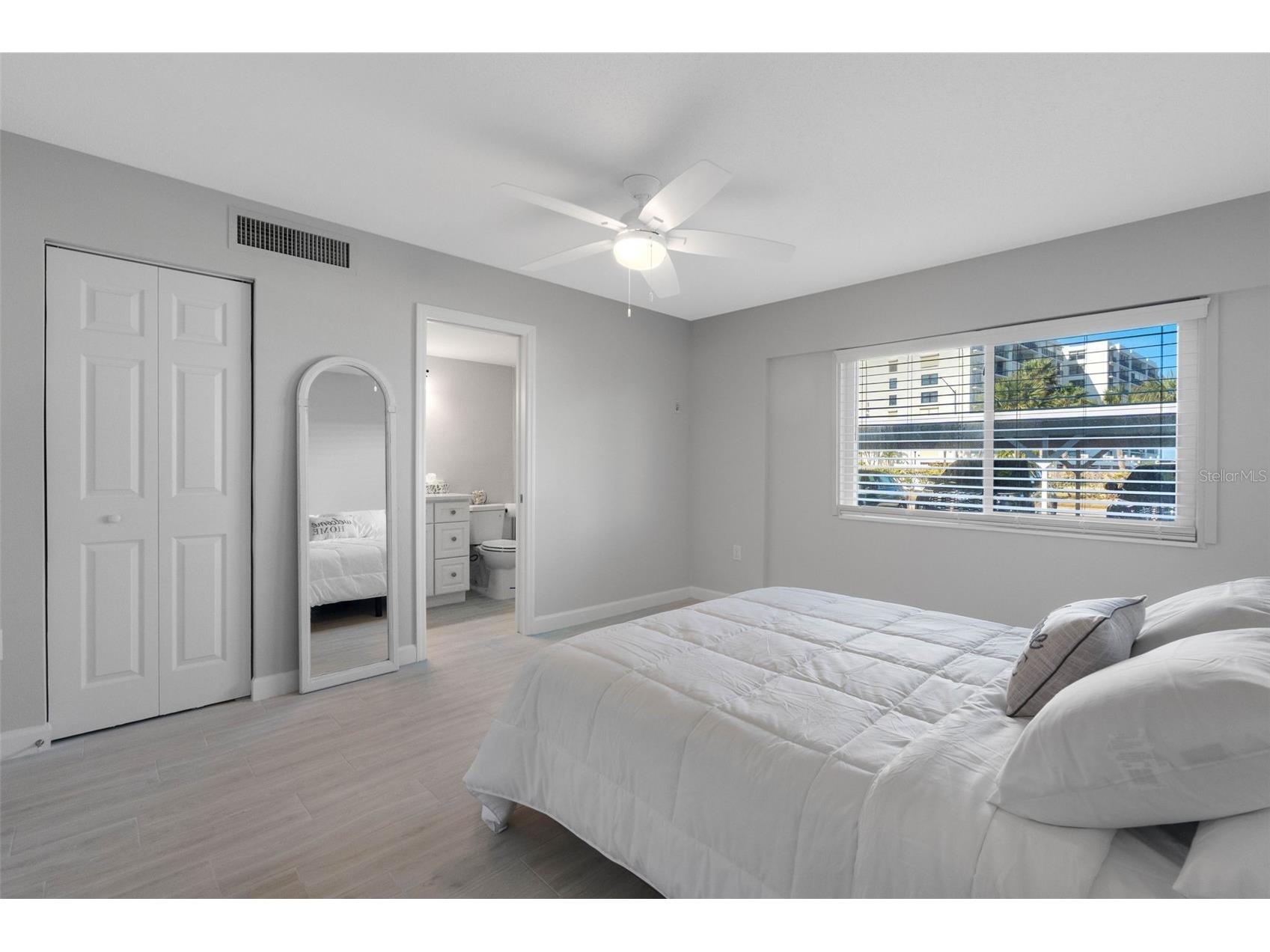 1401 Gulf Boulevard #111 Clearwater Beach FL 33767 TB8471938 image18