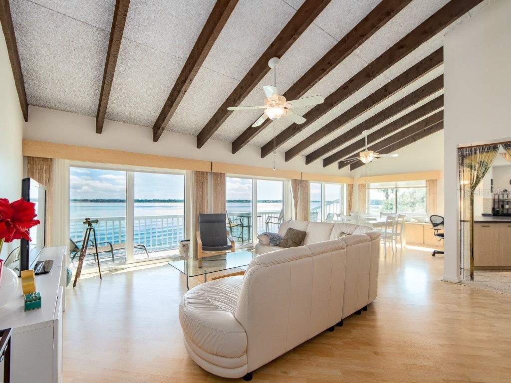 1401 Gulf Boulevard #215 Clearwater Beach FL 33767 TB8445660 image3