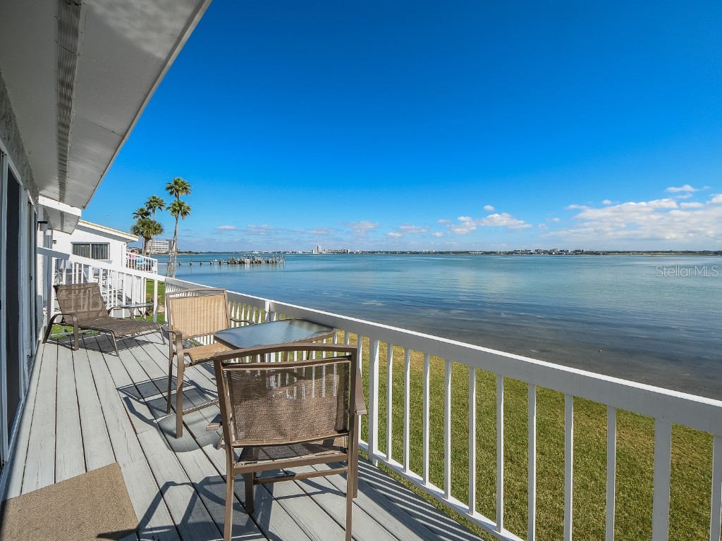 1401 Gulf Boulevard #215 Clearwater Beach FL 33767 TB8445660 image7