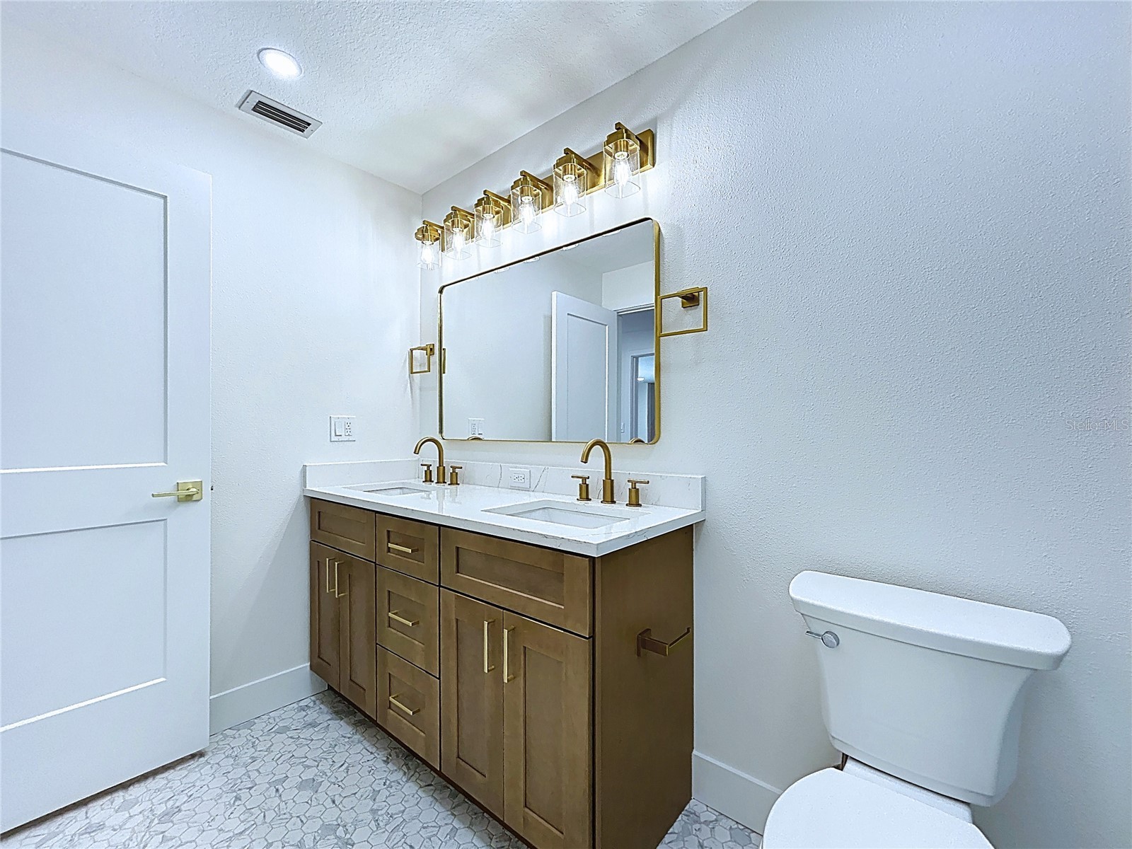 1401 Gulf Boulevard Belleair Beach FL 33786 TB8497882 image51