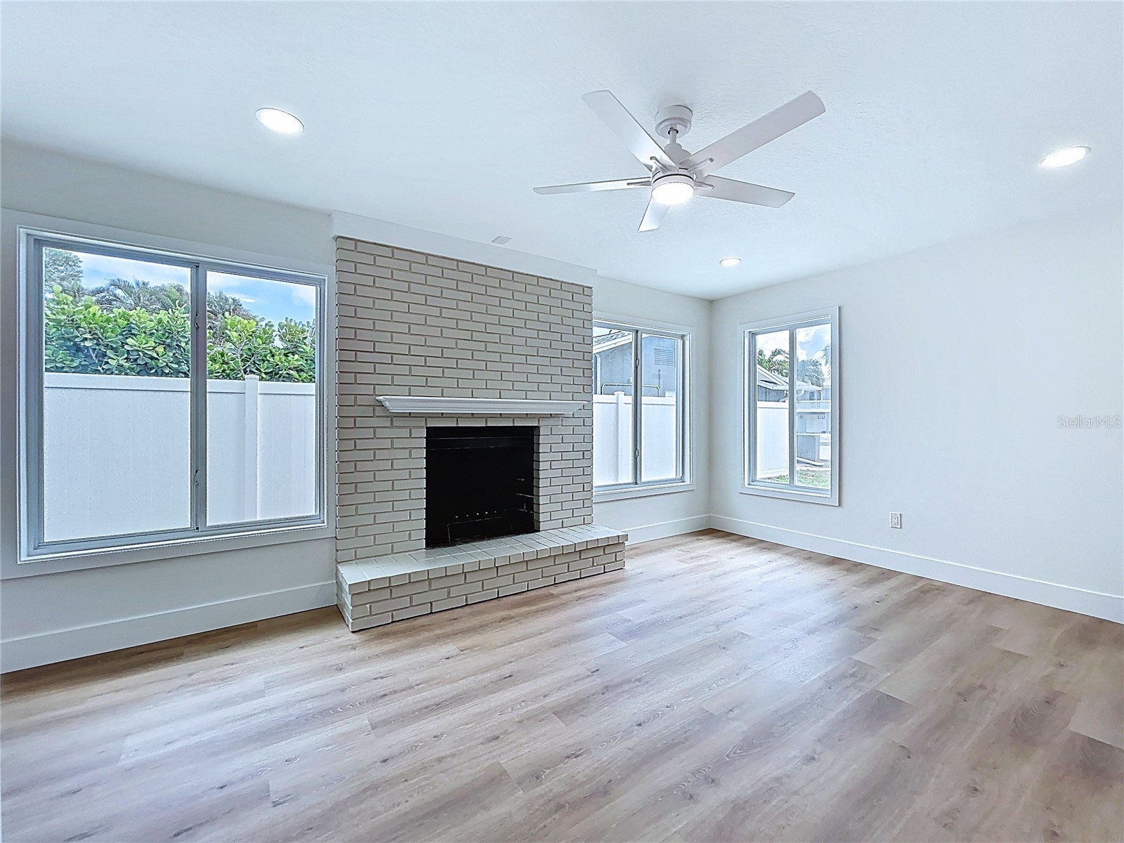 1401 Gulf Boulevard Belleair Beach FL 33786 TB8497882 image54