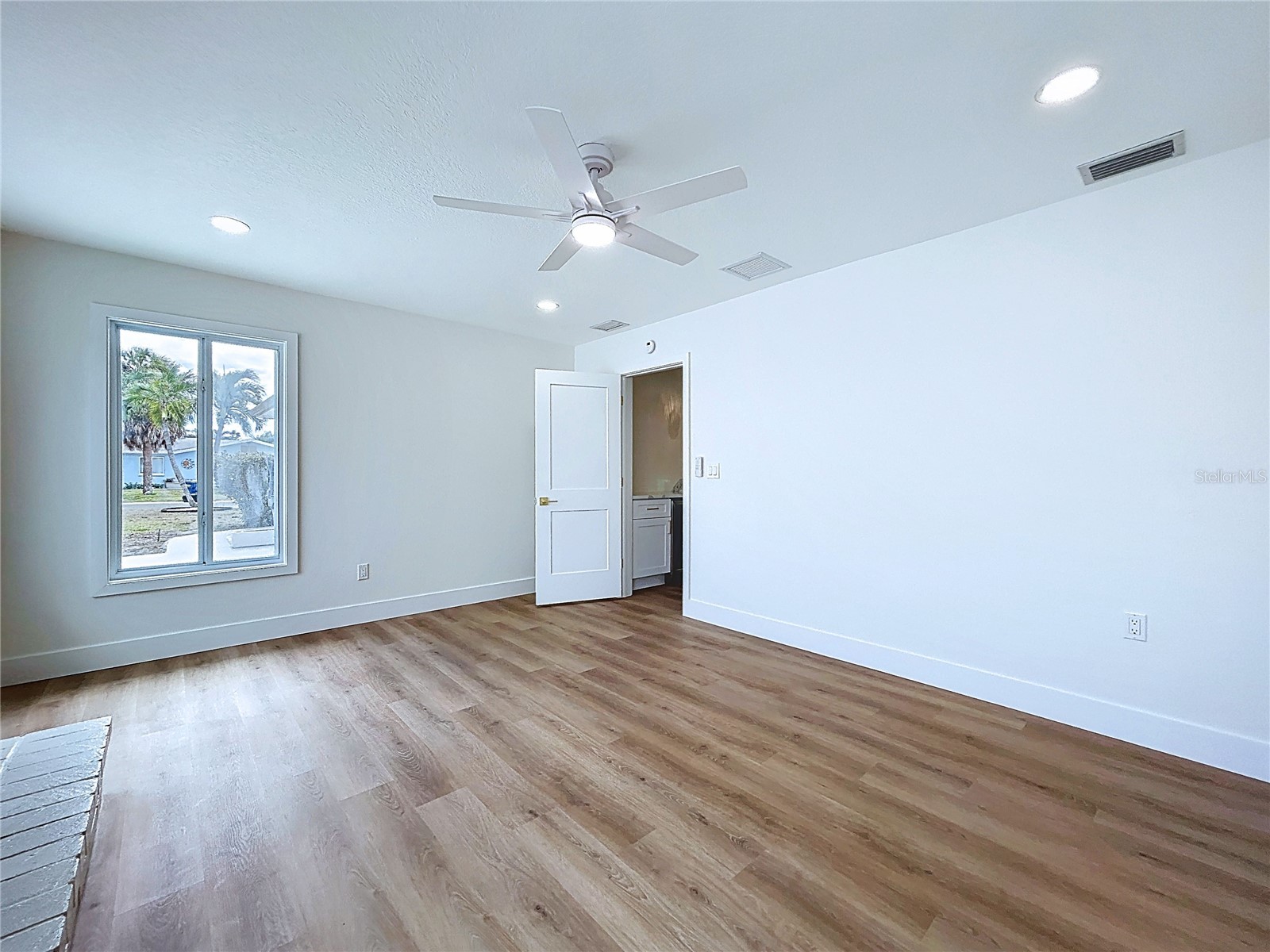 1401 Gulf Boulevard Belleair Beach FL 33786 TB8497882 image55