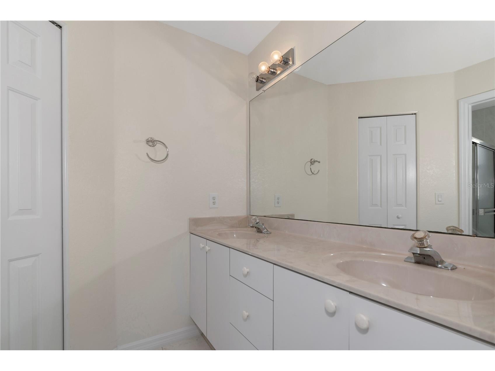 1401 Hedgewood Circle North Port FL 34288 A4690499 image29