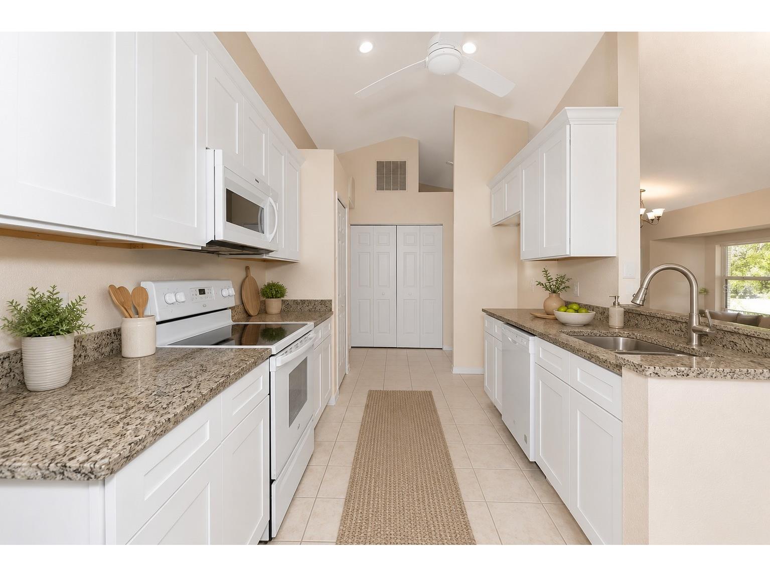 1401 Hedgewood Circle North Port FL 34288 A4690499 image6