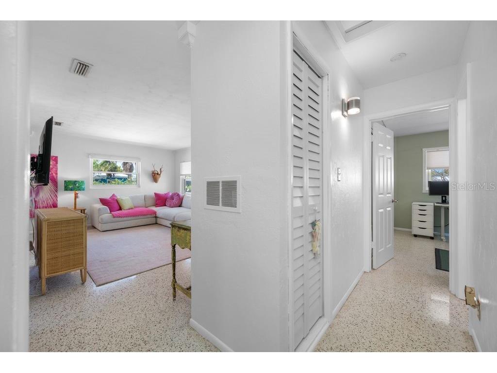 1401 Island Drive S South Pasadena FL 33707 - INTRACOASTAL WATERWAY TB8520875 image23