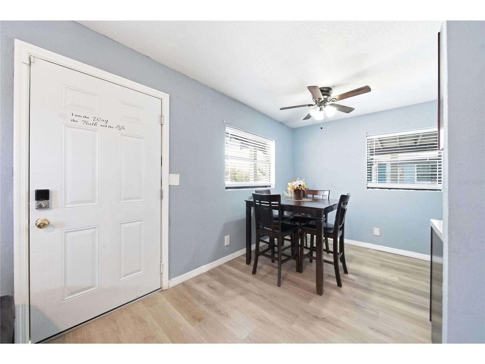 1401 Radleigh Place Orlando FL 32808 O6405066 image4