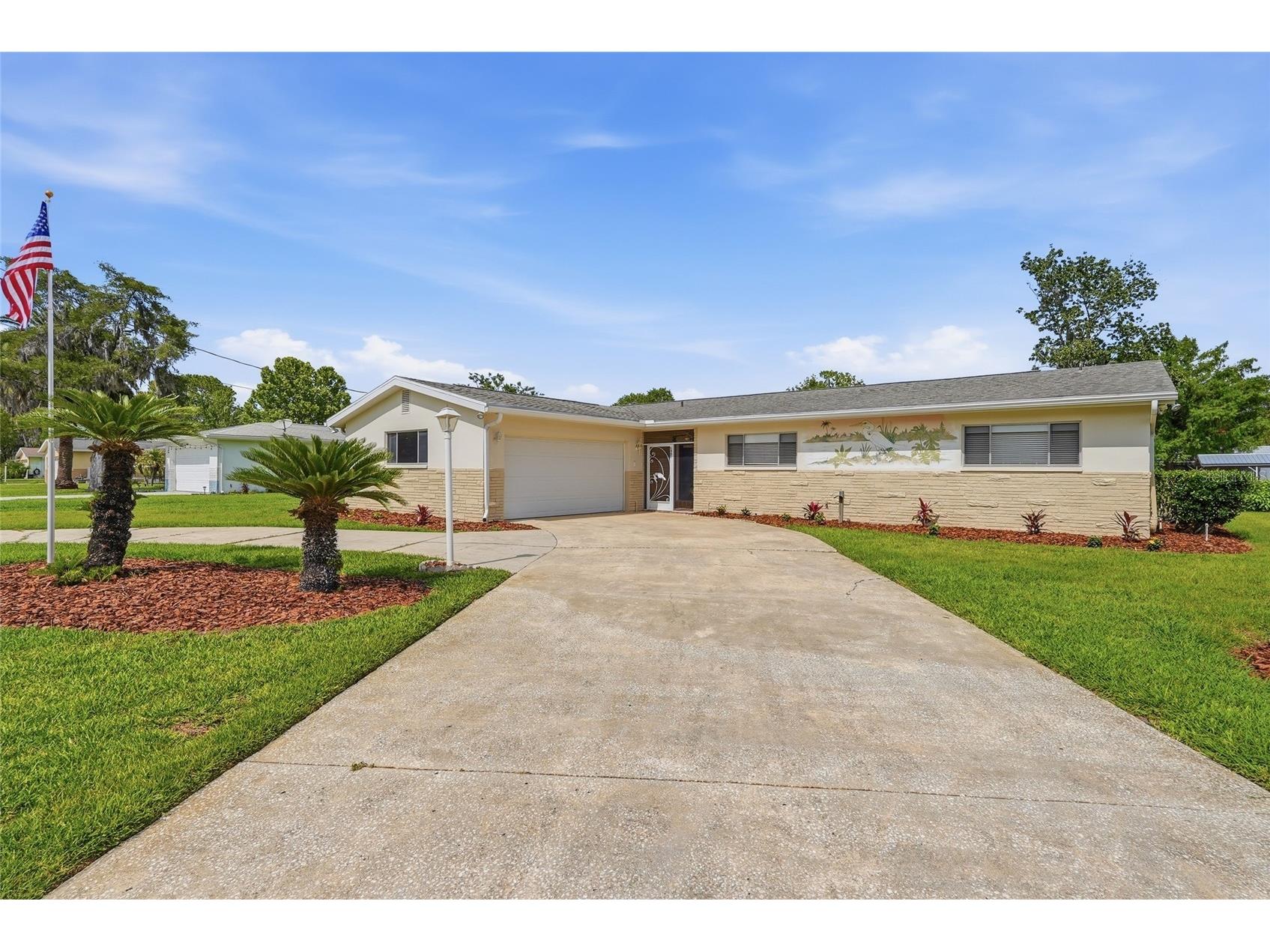 1401 SE Paradise Avenue Crystal River FL 34429 P4938871 image1