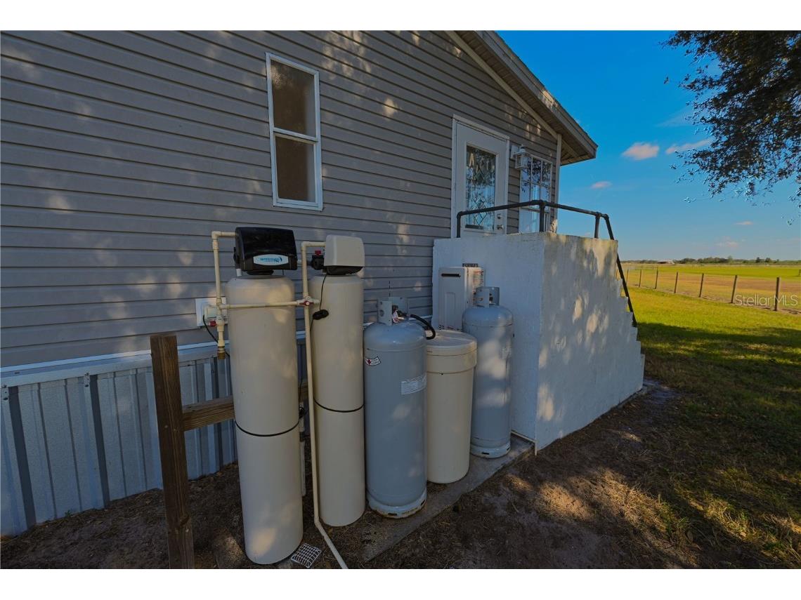 14010 County Line Road Myakka City FL 34251 A4673387 image40