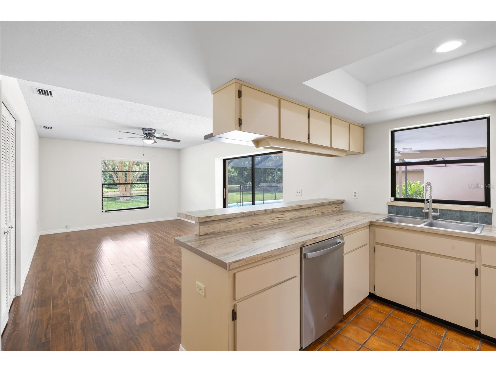 14011 Wolcott Drive Tampa FL 33624 TB8529329 image16