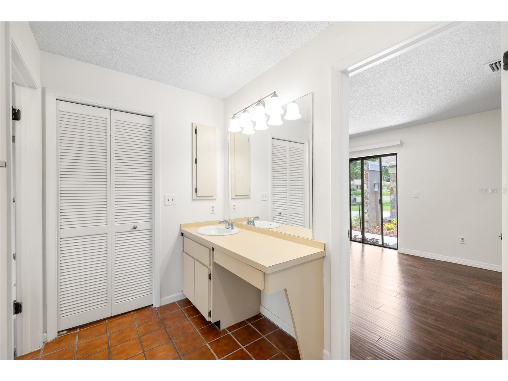 14011 Wolcott Drive Tampa FL 33624 TB8529329 image35