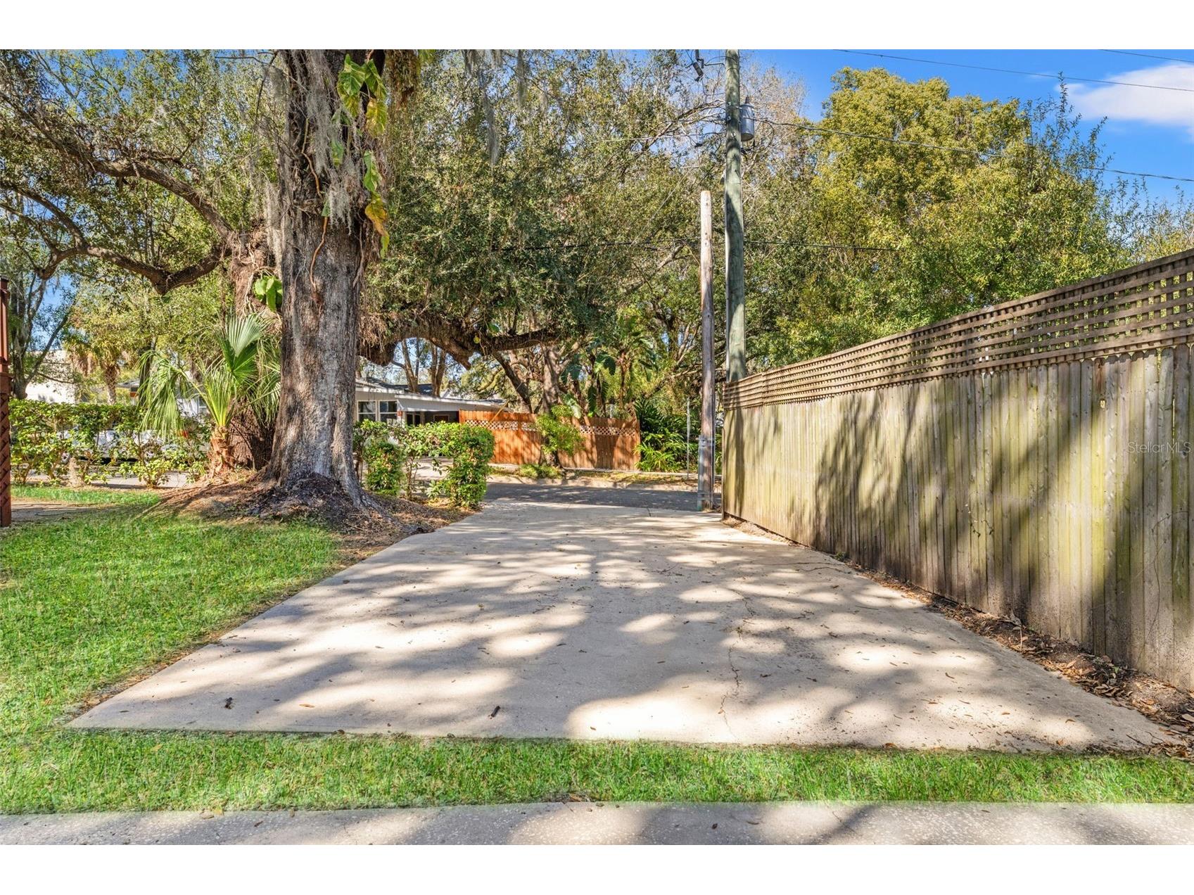 1402 Hilton Place Tampa FL 33604 TB8468970 image35