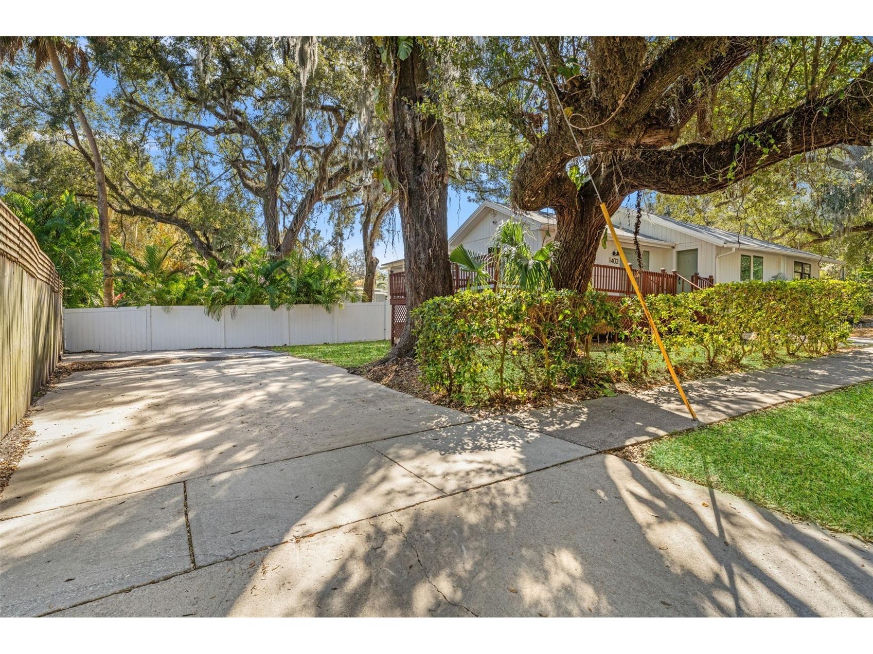 1402 Hilton Place Tampa FL 33604 TB8468970 image36