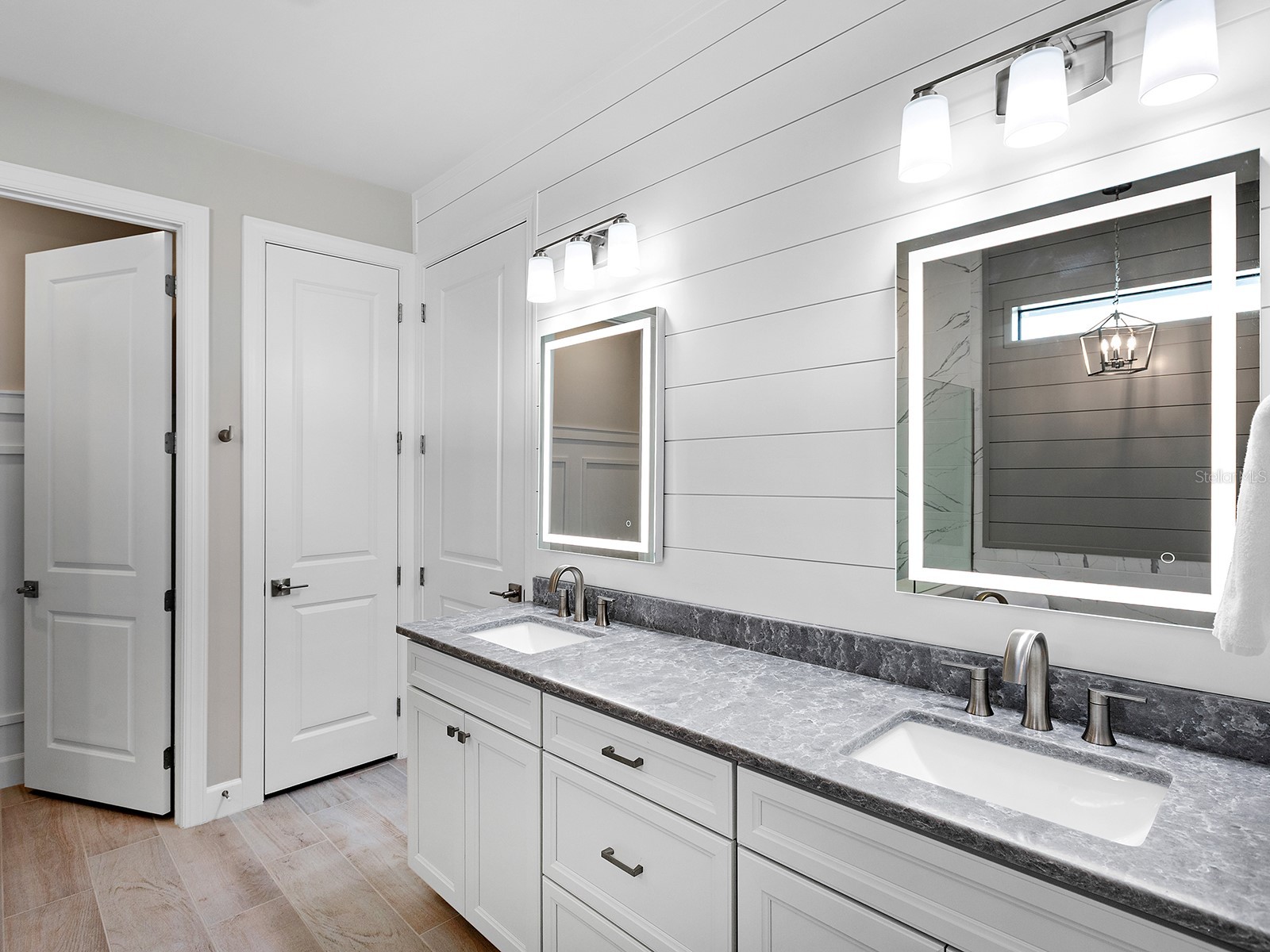 1402 Sailview Place Sarasota FL 34240 A4679393 image24