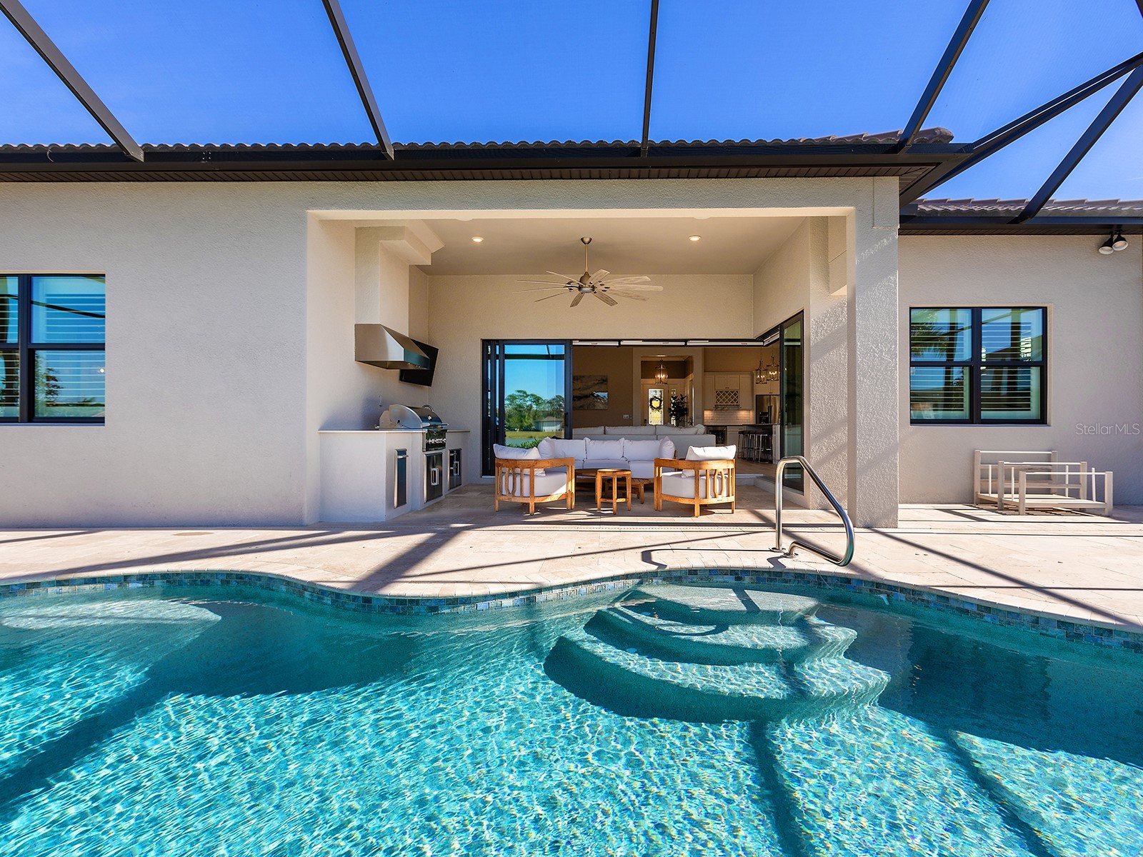 1402 Sailview Place Sarasota FL 34240 A4679393 image40