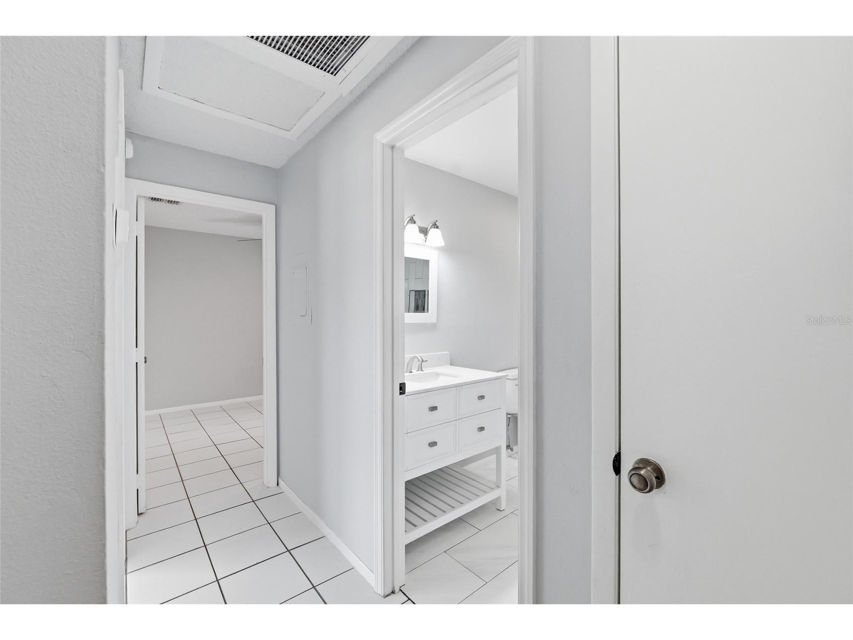 14021 Village Terrace Drive Tampa FL 33624 TB8512510 image15