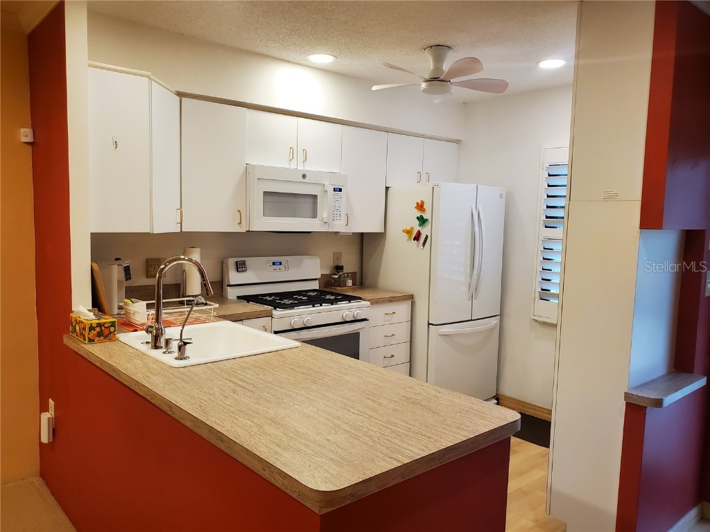 1403 Arrowhead Circle W #13E Clearwater FL 33759 TB8453741 image3