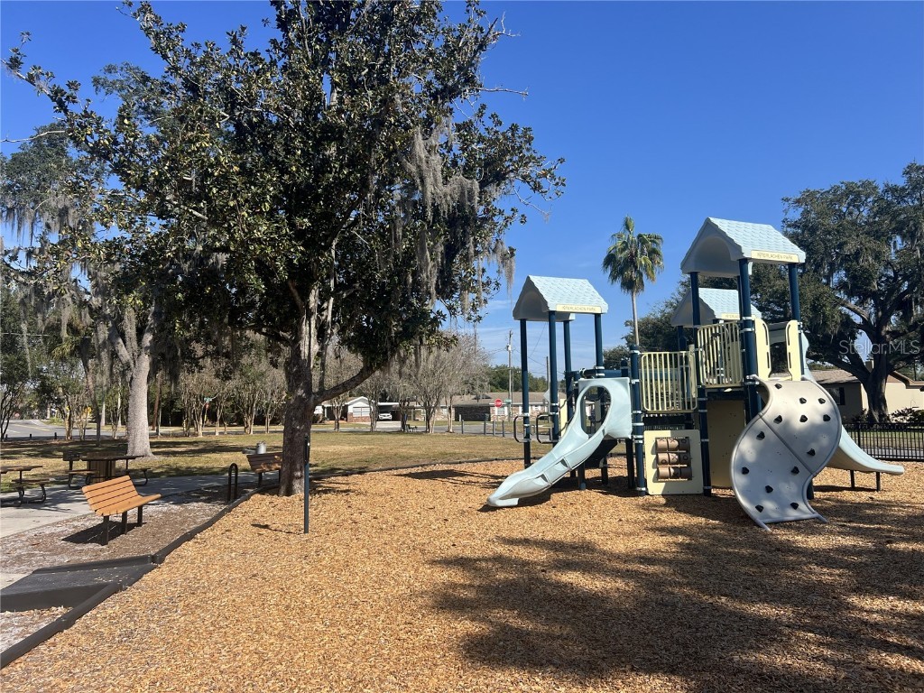 1403 Fern Place Lakeland FL 33801 TB8451317 image79