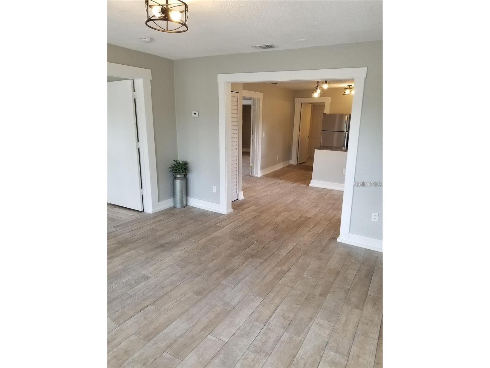 1403 Noble Place Orlando FL 32801 O6422129 image9