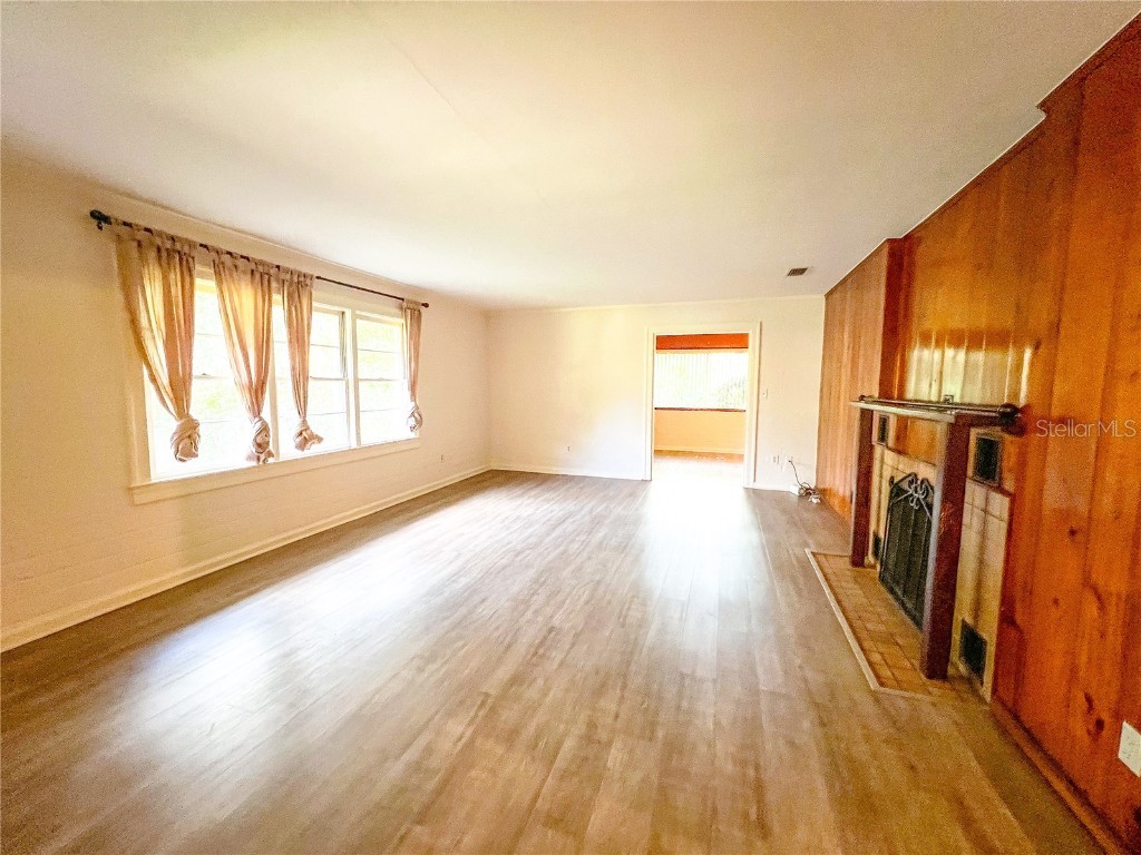 1403 NW 11th Road Gainesville FL 32605 GC531983 image3